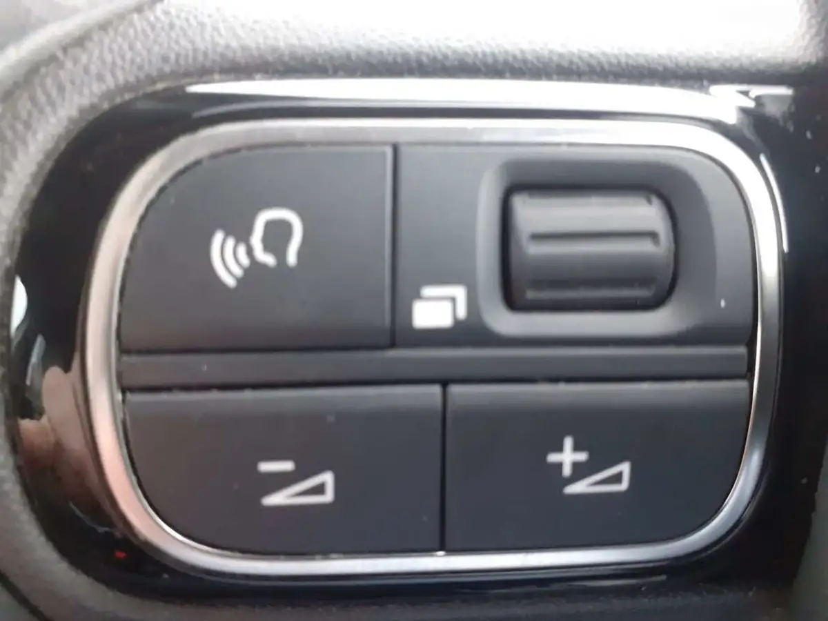 2021-citroen-c3-12-puretech-shine-plus-83ps-big-16