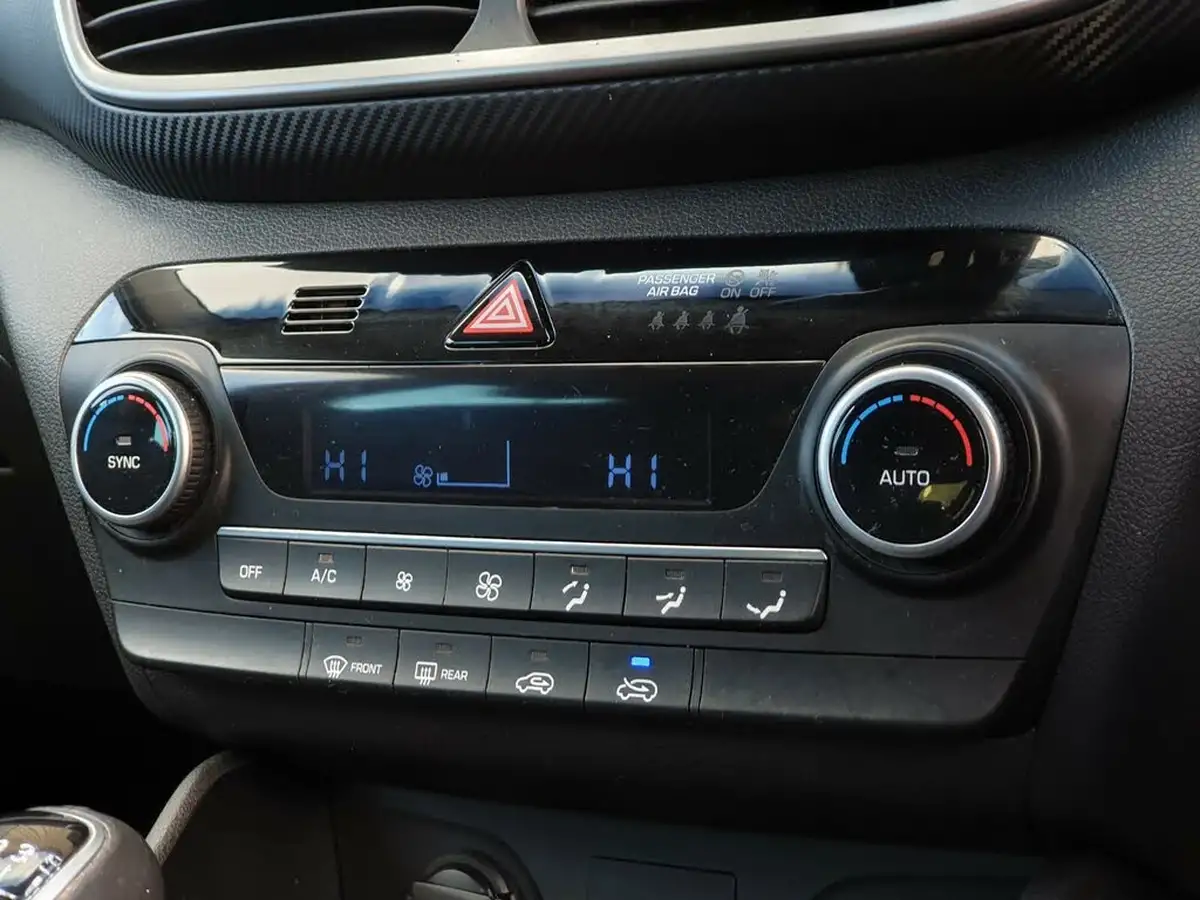 2019-hyundai-tucson-16-gdi-se-nav-big-22