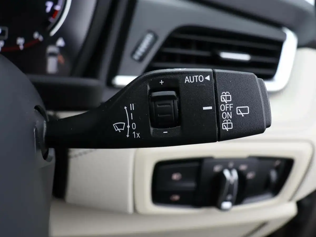 2021-bmw-2-series-20-220i-luxury-active-big-37