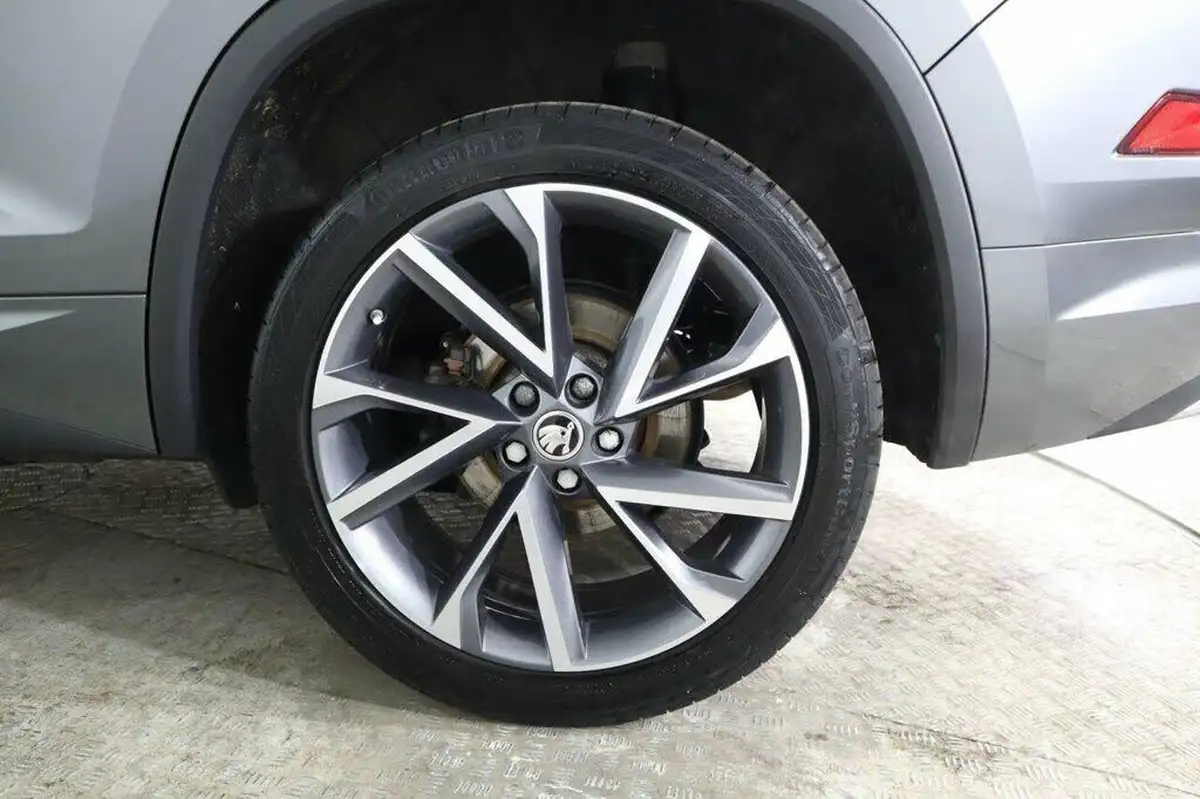 2023-skoda-kodiaq-15-tsi-sportline-big-17