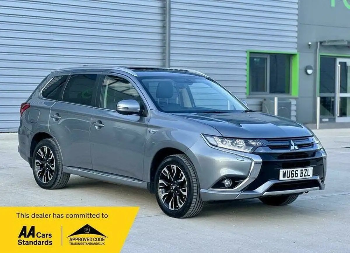 2016-mitsubishi-outlander-20-gx4h-phev-big-0