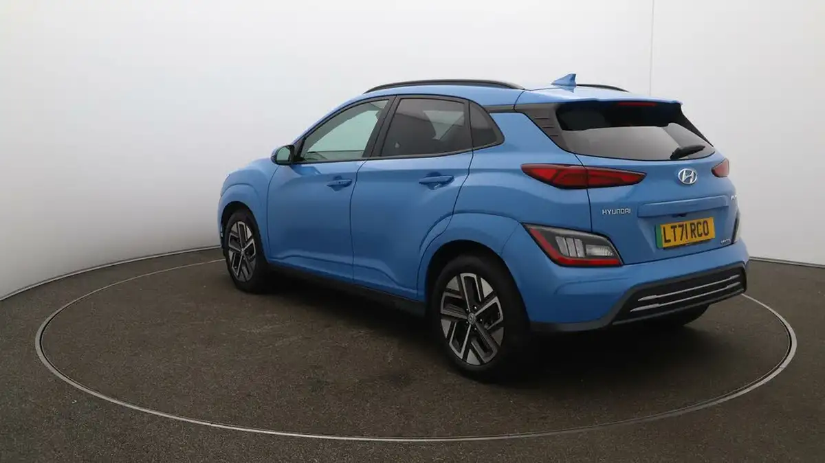 2021-hyundai-kona-e-ultimate-big-56