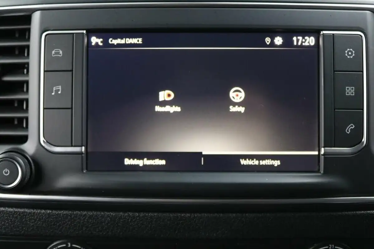 2023-vauxhall-vivaro-e-3100-50kwh-l2h1-dynamic-big-40