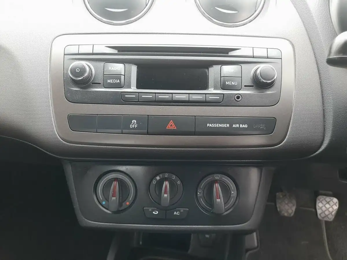 2013-seat-ibiza-14-toca-16v-85ps-hatchback-5d-big-15