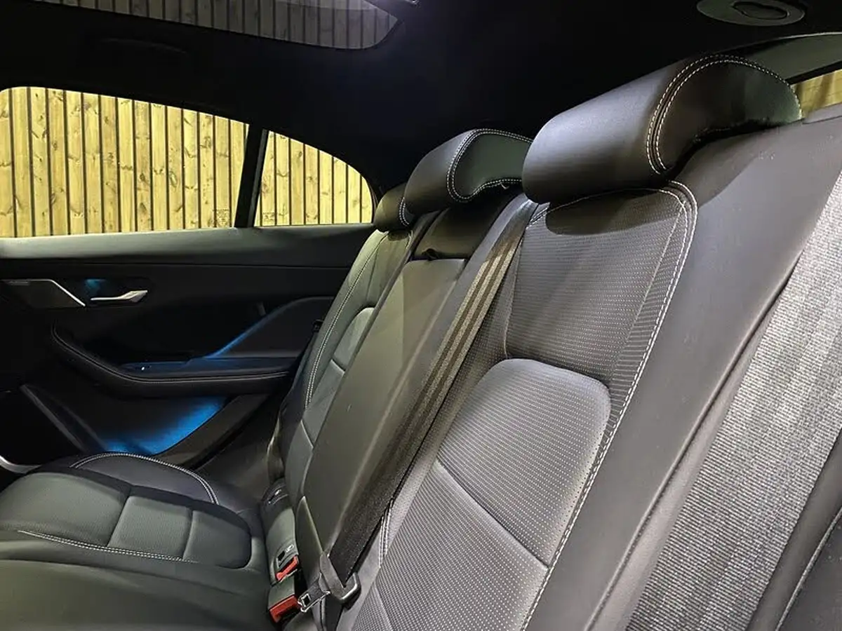 2022-jaguar-i-pace-ev400-hse-black-big-56
