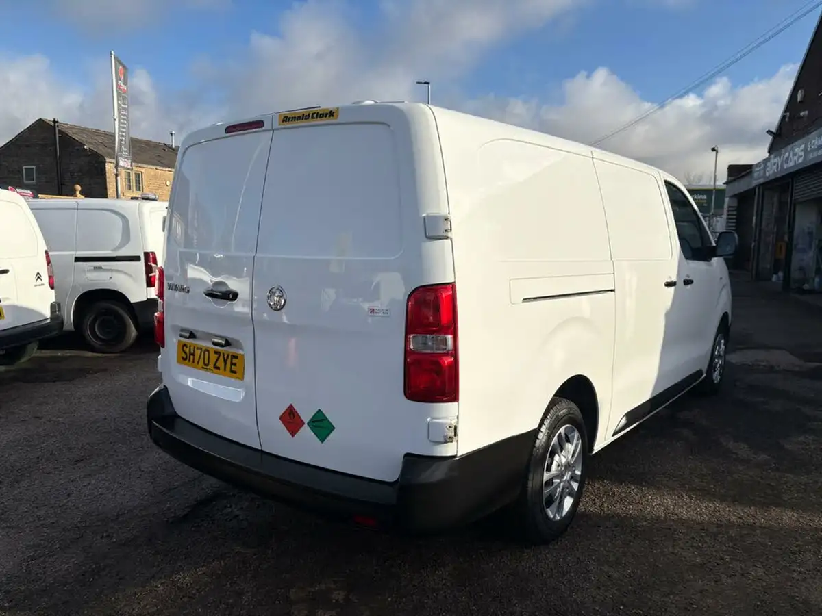 2020-vauxhall-vivaro-15td-2900-l2h1-edition-big-8