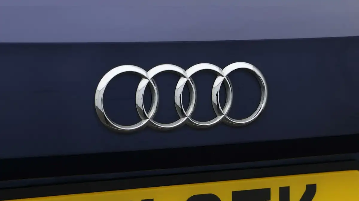 2022-audi-q2-10-30-tfsi-sport-big-21