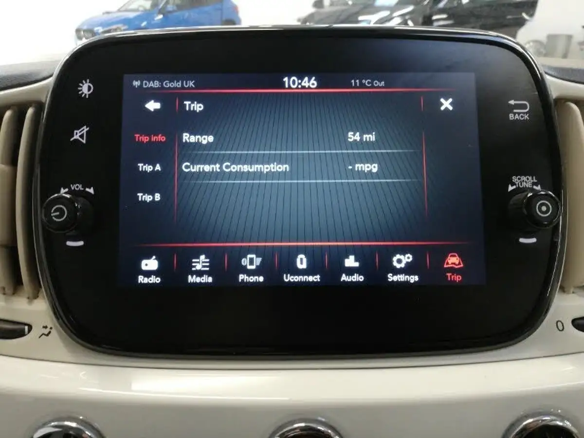 2022-fiat-500-10-dolcevita-big-17