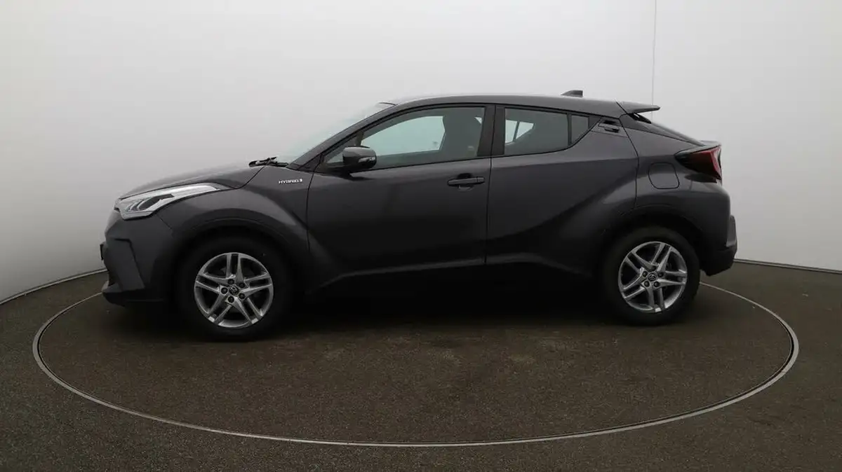 2021-toyota-c-hr-18-vvt-i-icon-big-4
