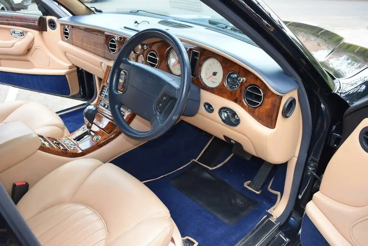 2000-bentley-arnage-68-red-label-big-8