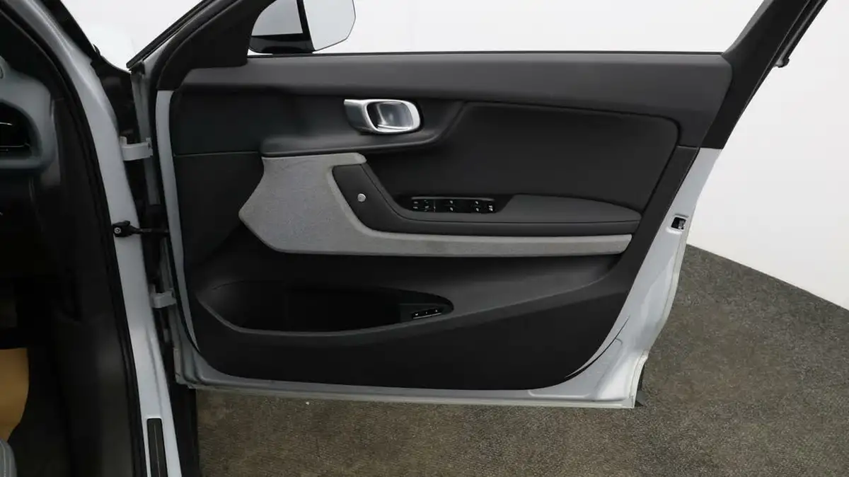 2022-polestar-polestar-2-e-ps2-170kw-long-single-plus-hatchback-big-14