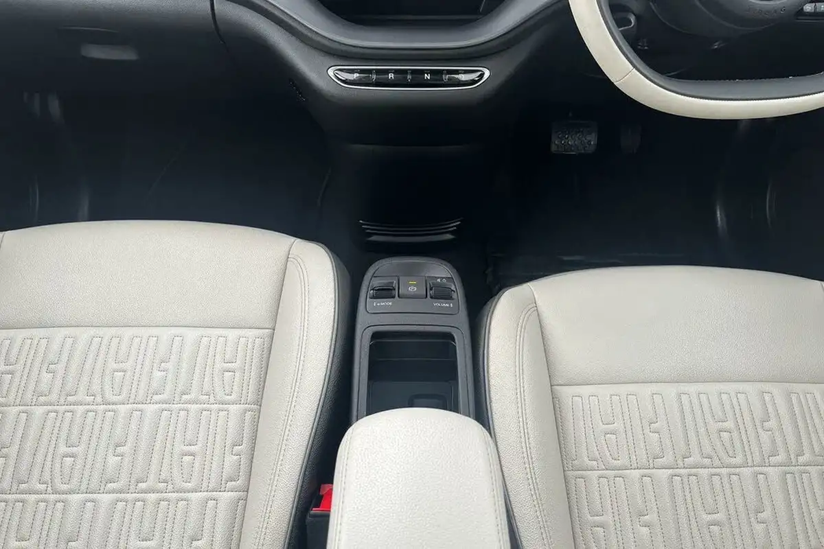2021-fiat-500-e-la-prima-big-7