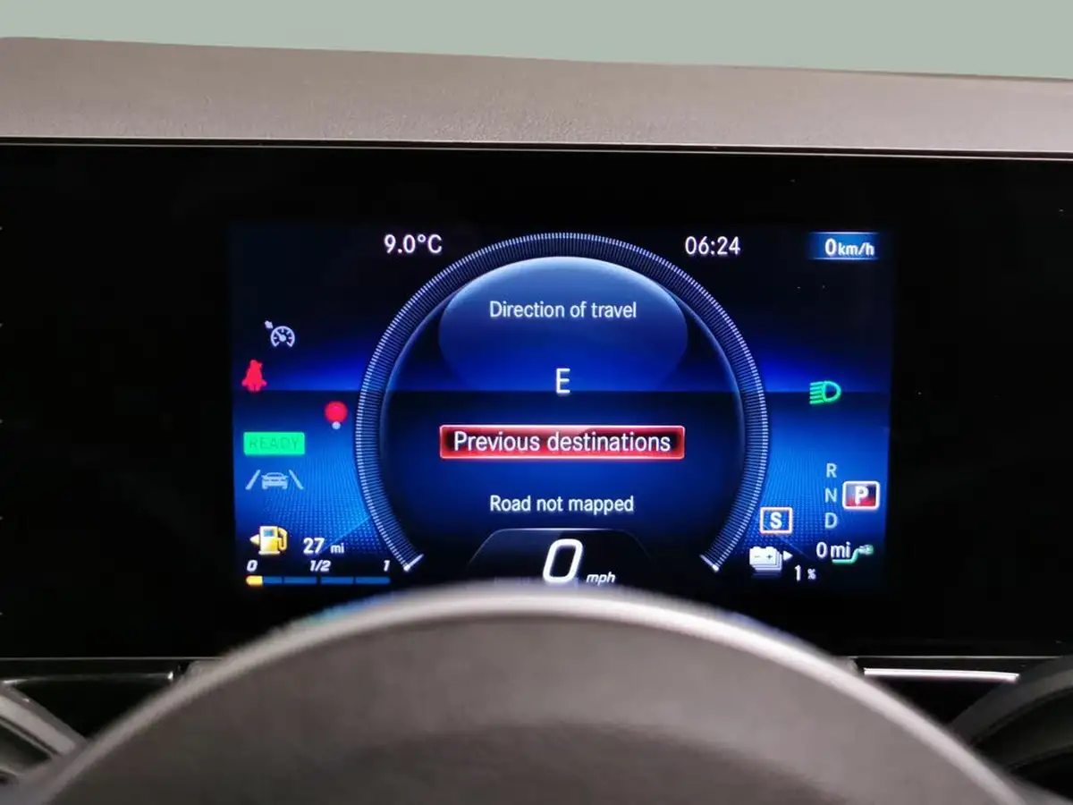 2021-mercedes-benz-gla-class-13-gla-250e-exclusive-edition-big-21