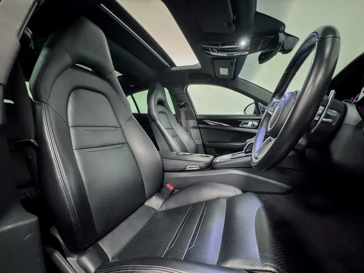 2019-porsche-panamera-30-4-e-hybrid-hatchback-big-23
