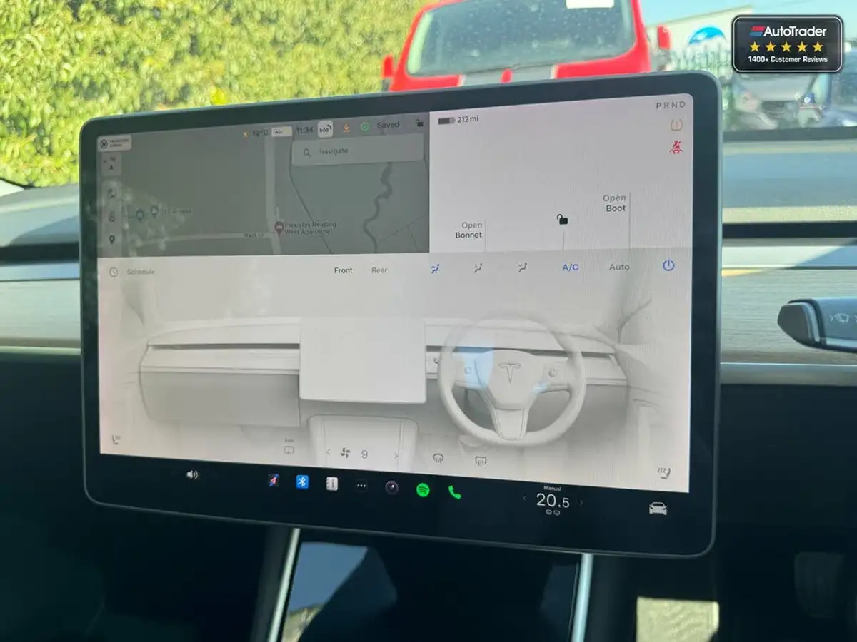 2020-tesla-model-3-e-long-range-big-27