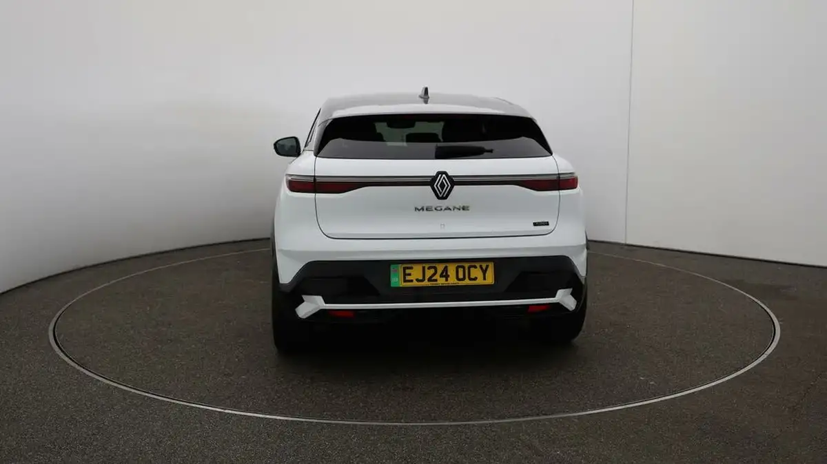 2024-renault-megane-e-tech-e-techno-big-58