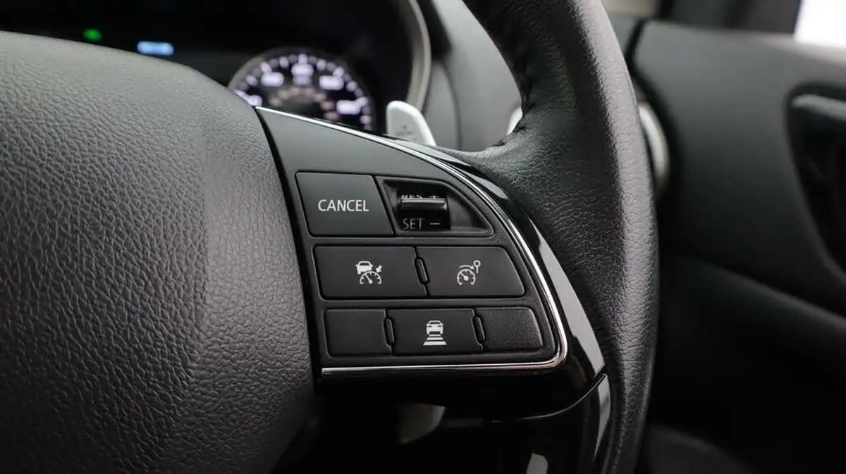 2018-mitsubishi-eclipse-cross-15-4-auto-big-28