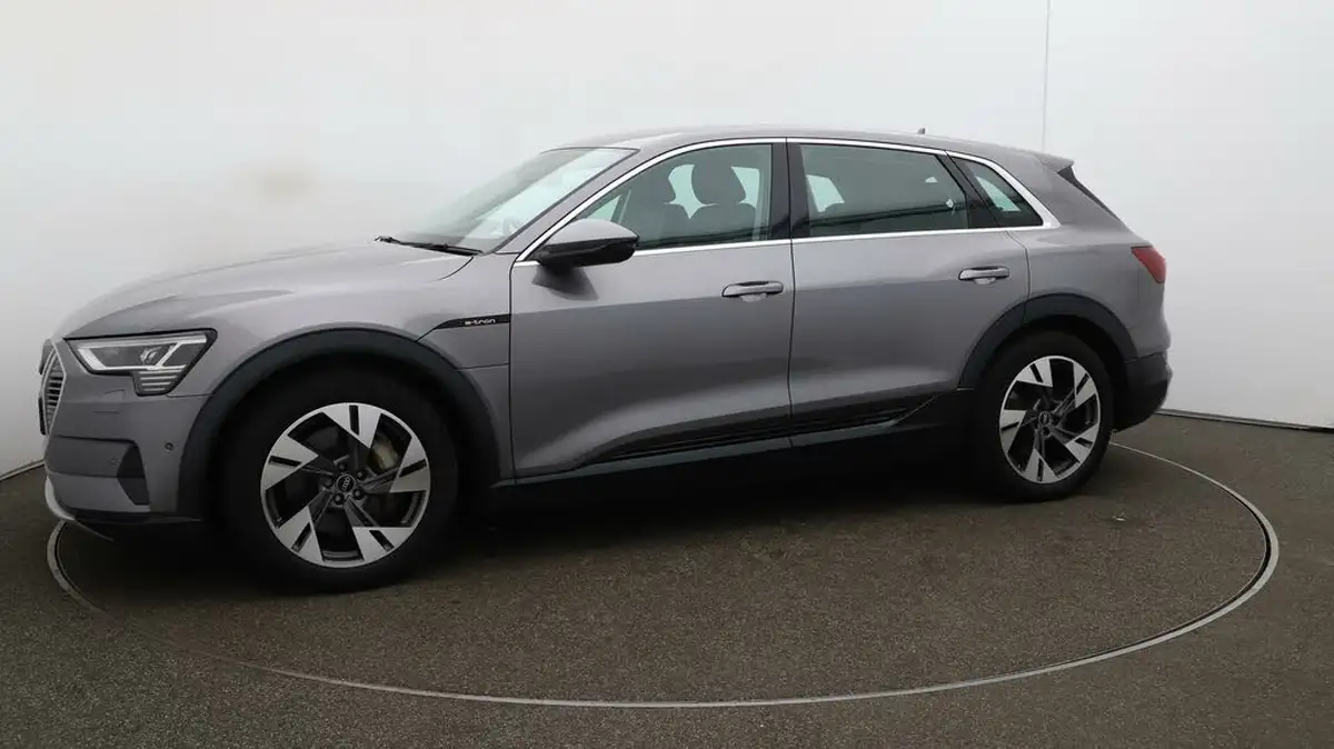 2020-audi-e-tron-50e-sport-big-61
