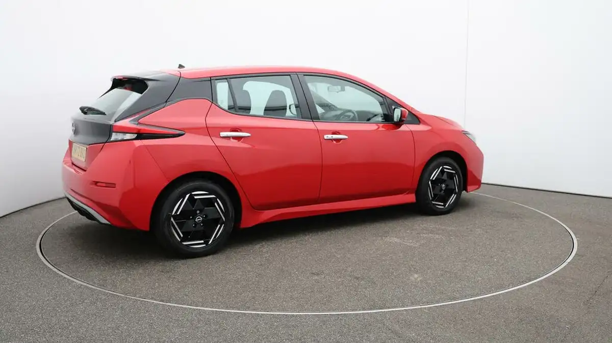 2022-nissan-leaf-e-acenta-39kwh-big-42