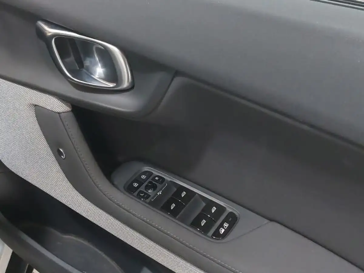 2022-polestar-polestar-2-e-ps2-165kw-standard-single-hatchback-big-11
