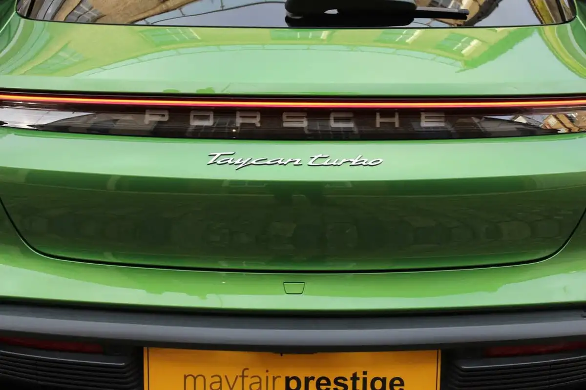 2021-porsche-taycan-e-turbo-cross-turismo-awd-big-20
