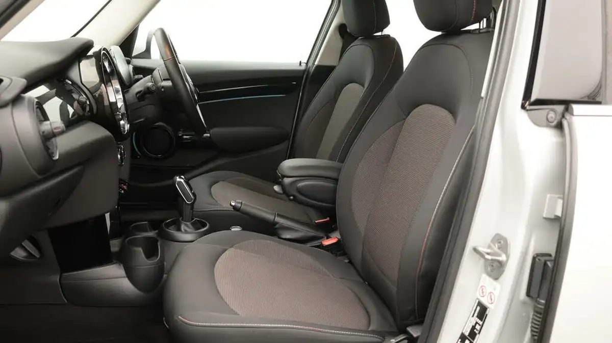 2021-mini-cooper-15-cooper-classic-hatchback-5d-auto-big-14