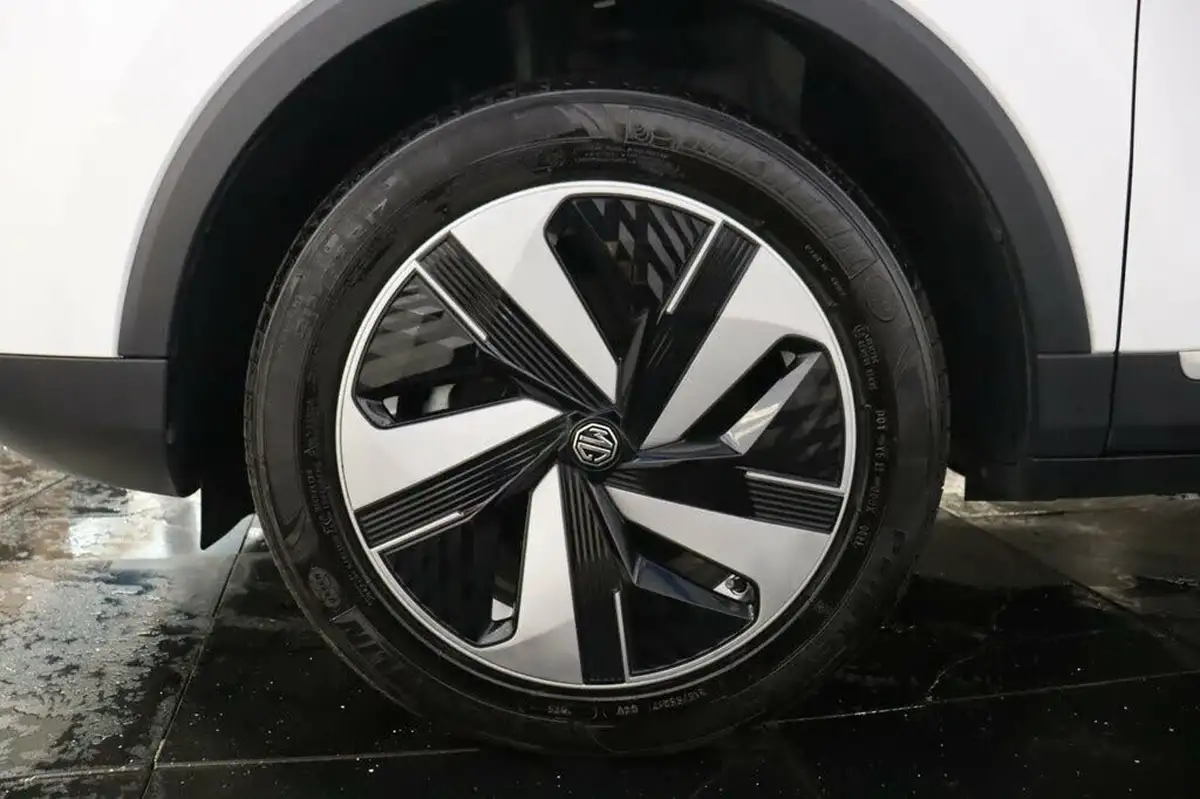 2022-mg-zs-suv-e-se-ev-156ps-long-range-big-38