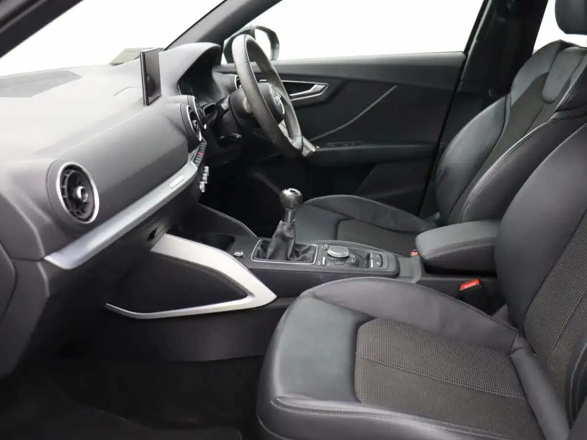 2020-audi-q2-16-30-tdi-s-line-big-12
