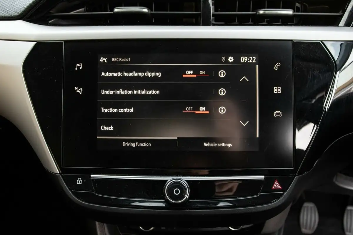2022-vauxhall-corsa-12i-se-edition-big-24