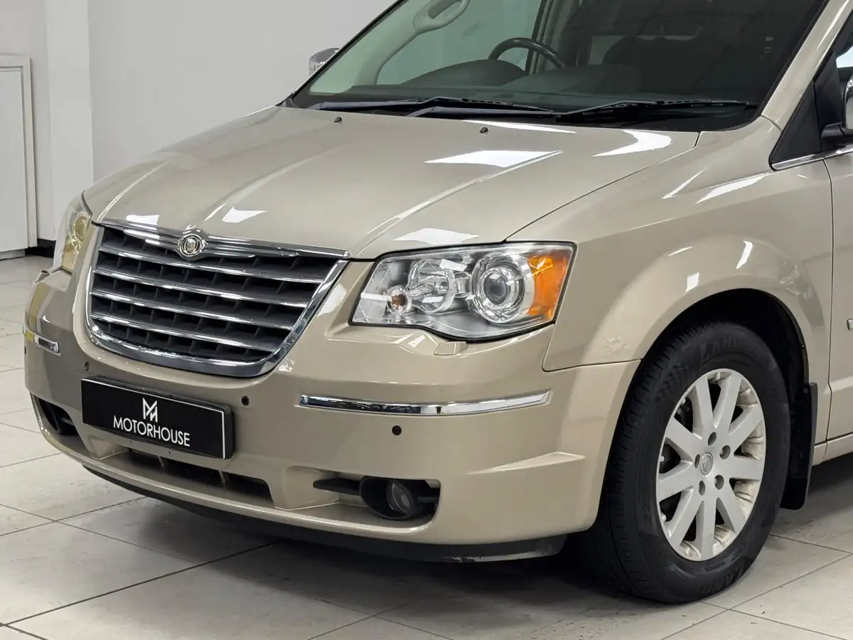 2009-chrysler-grand-voyager-28td-limited-big-12