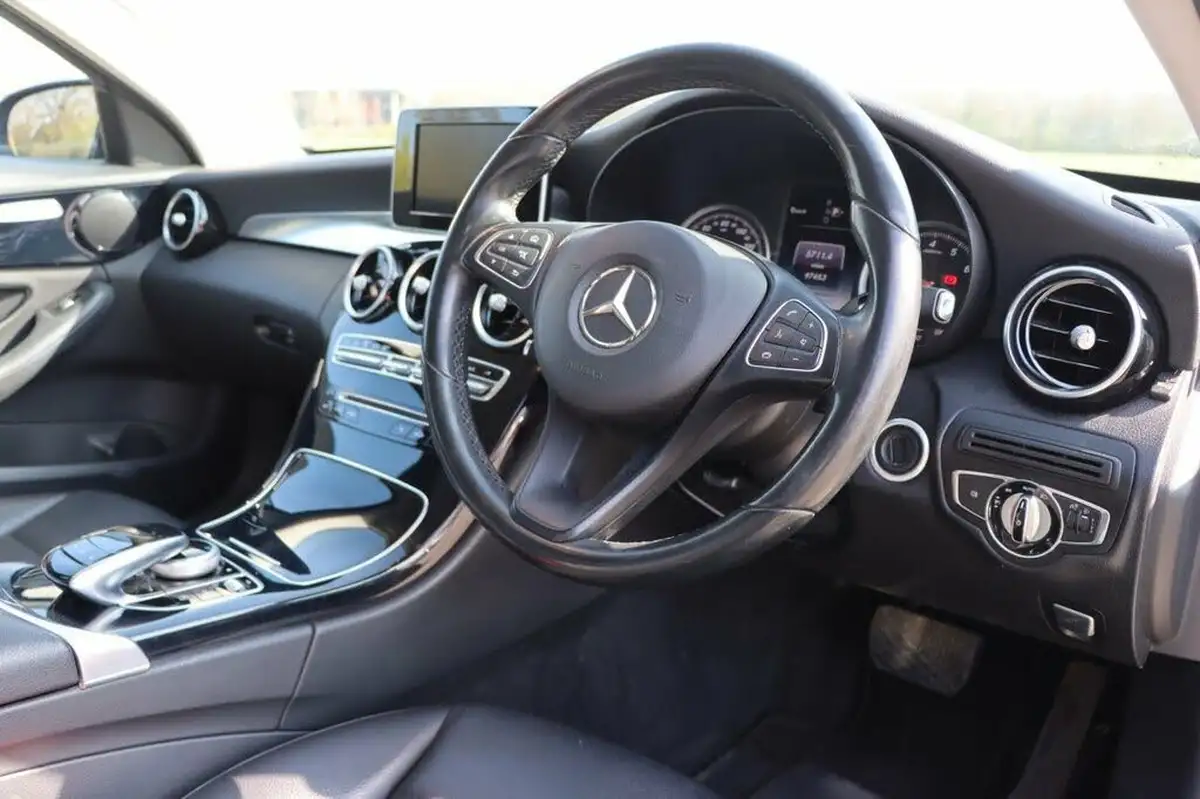 2015-mercedes-benz-c-class-20-c200-se-184ps-executivess-saloon-4d-7g-tronic-plus-big-12