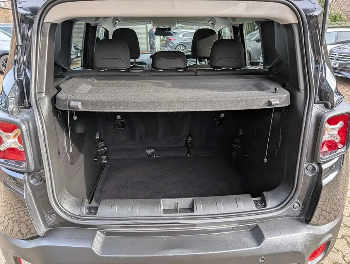 2021-jeep-renegade-13-gse-night-eagle-big-39