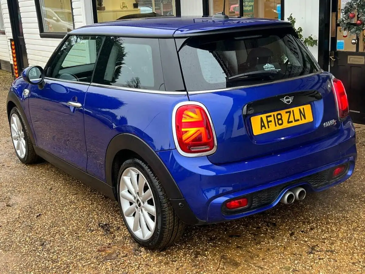 2018-mini-cooper-20-cooper-s-series-ii-ss-hatchback-3d-big-14