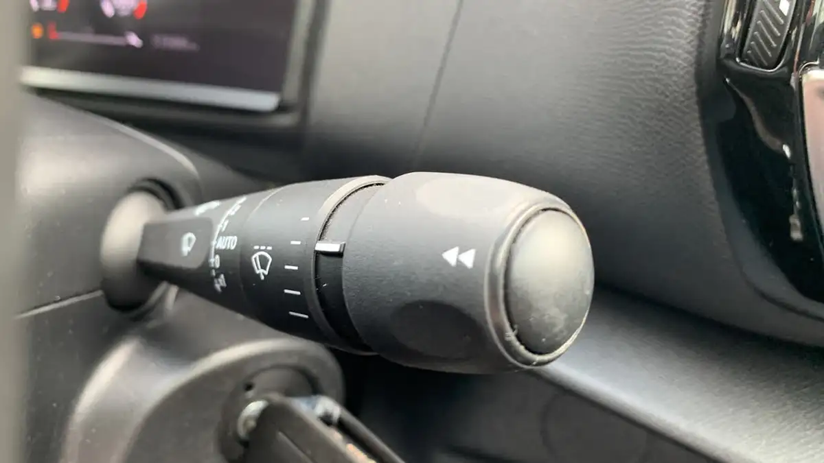 2022-citroen-c4-12-puretech-sense-big-27