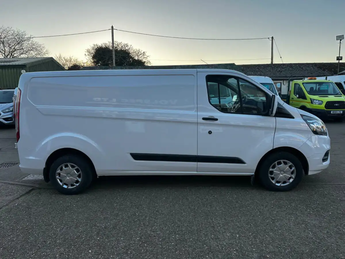 2019-ford-transit-custom-20tdci-300-l2h1-trend-105pseu6-panel-van-big-10