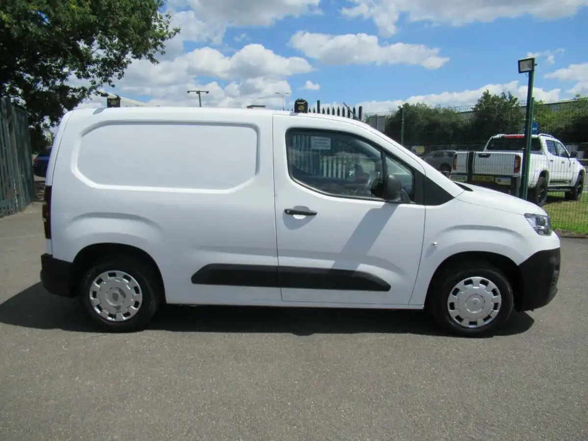 2019-citroen-berlingo-16bluehdi-650-enterprise-big-10