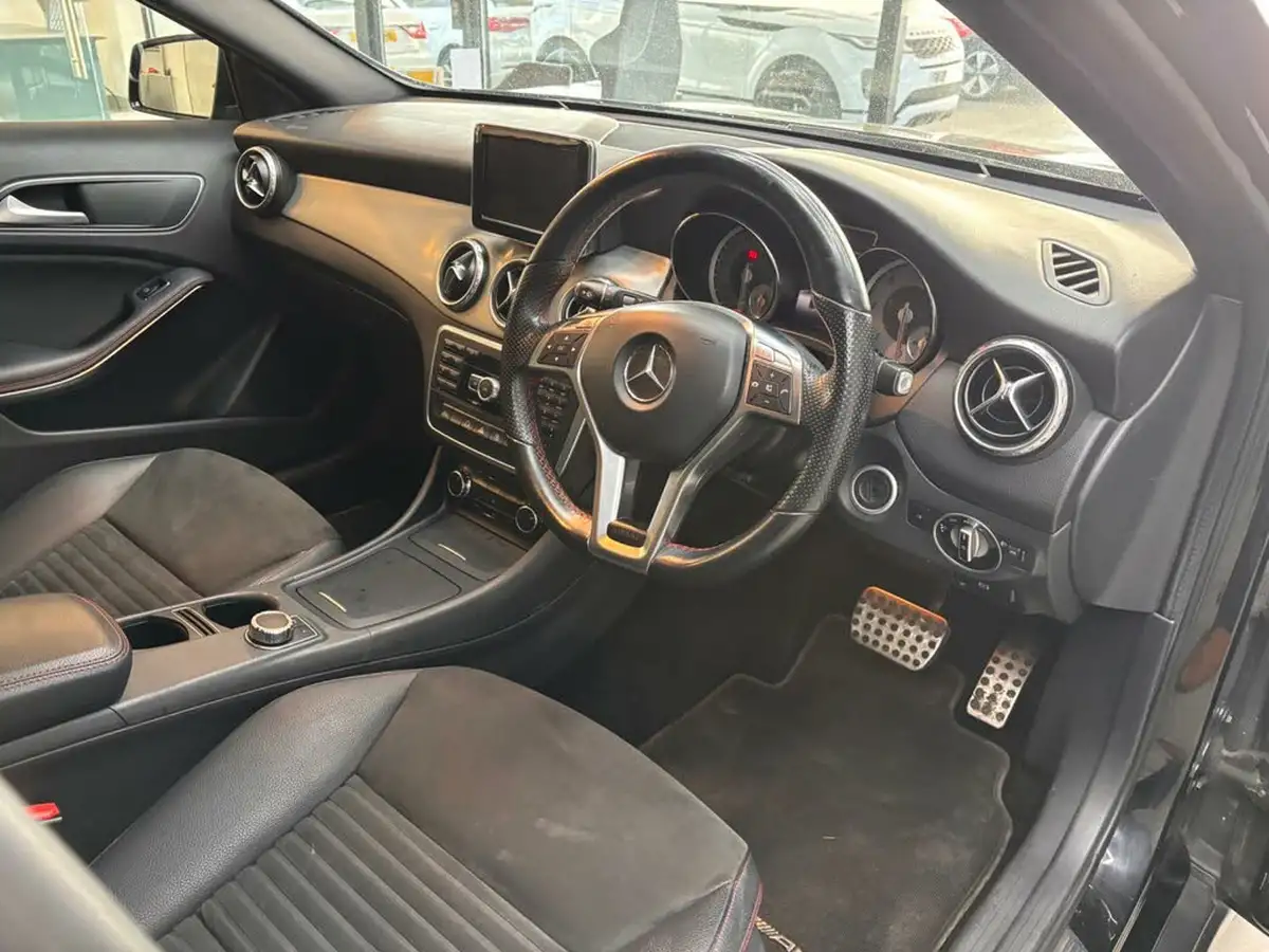 2015-mercedes-benz-gla-class-21cdi-amg-line-168bhp-4matic-big-14