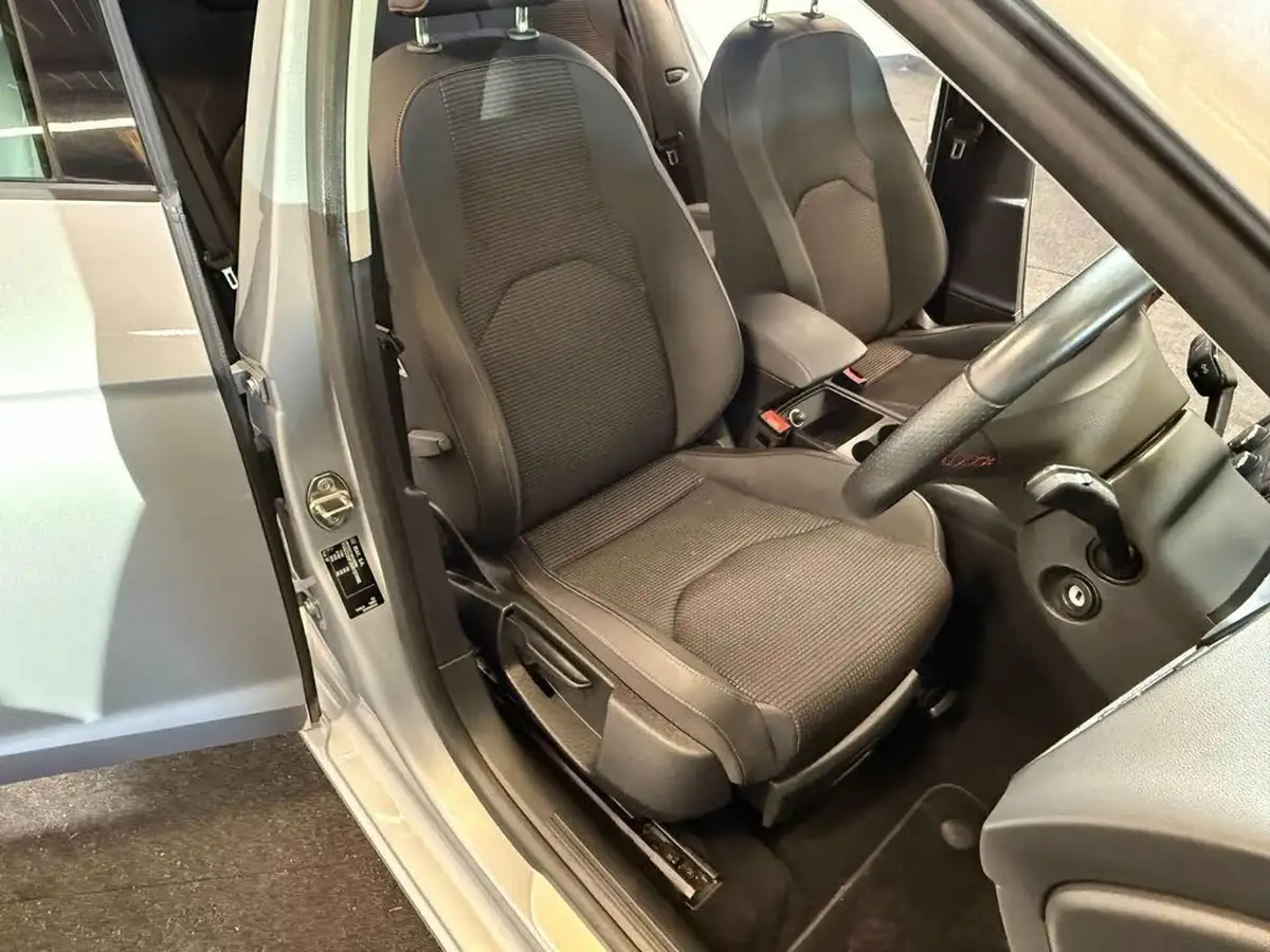 2019-seat-leon-15-tsi-evo-fr-130ps-hatchback-big-10