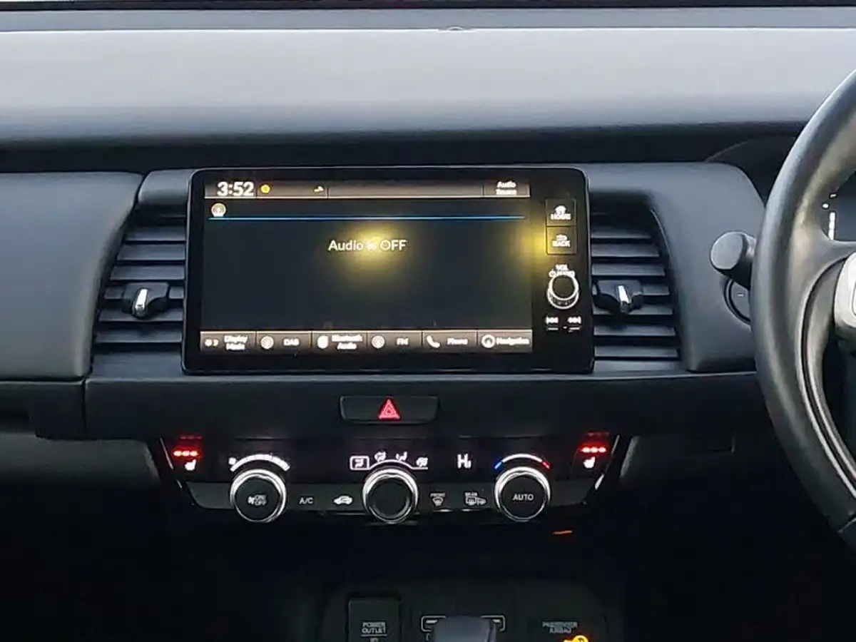 2020-honda-jazz-15-i-mmd-ex-big-6