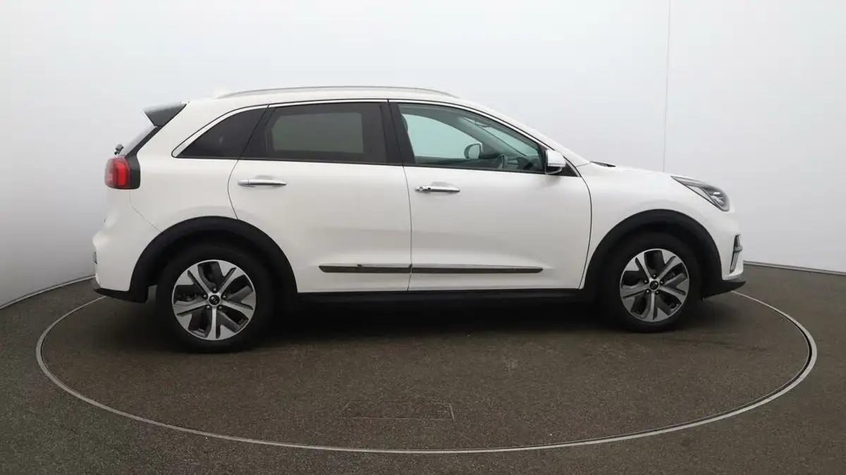 2021-kia-e-niro-ev-4-big-8
