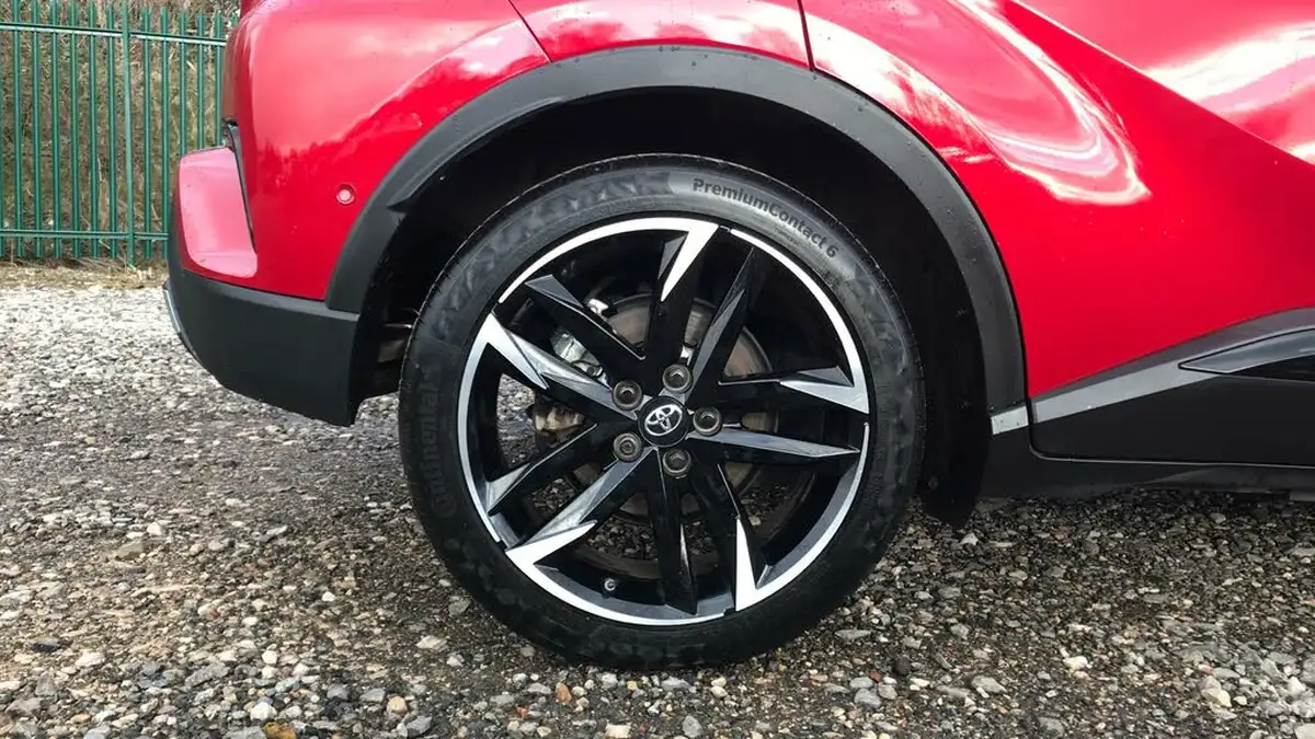 2023-toyota-c-hr-18-vvt-i-gr-sport-big-17