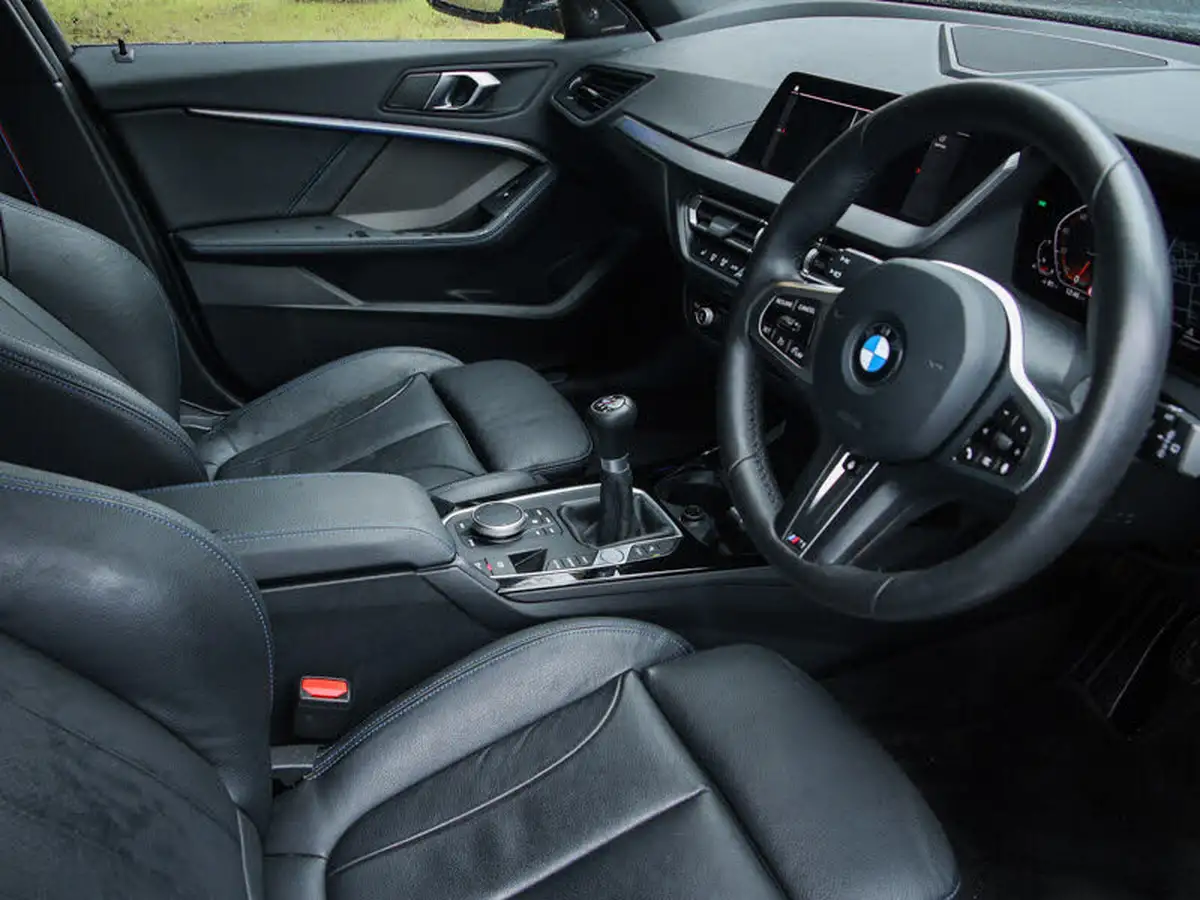 2024-bmw-1-series-15-118i-m-sport-lcp-big-5