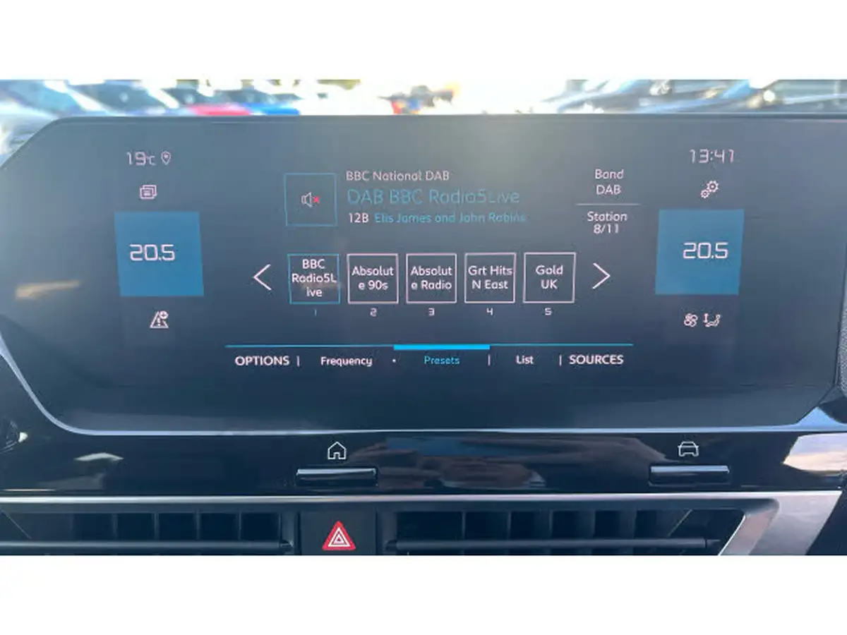 2021-citroen-c4-12-puretech-shine-130ps-eat8-big-25