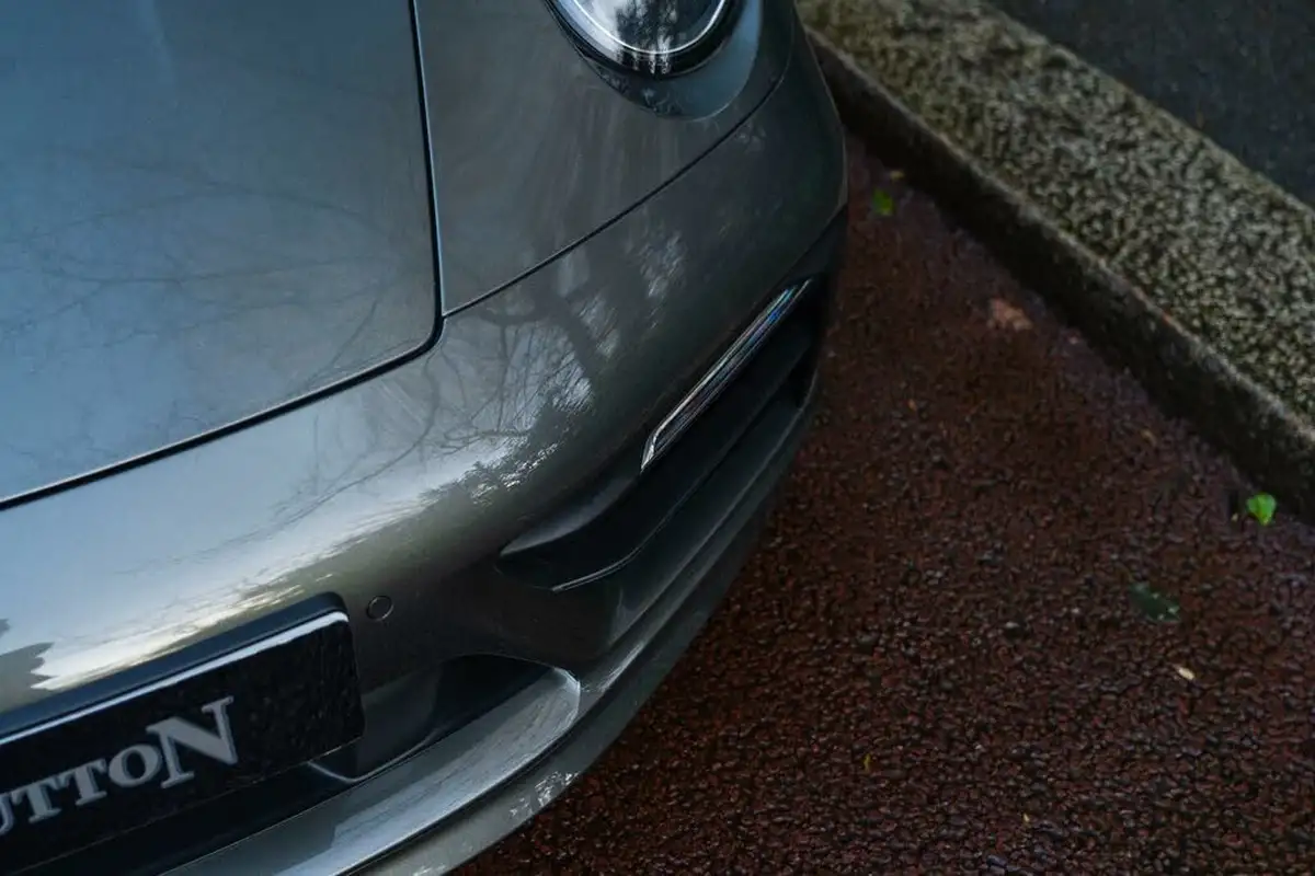 2023-porsche-911-30-carrera-coupe-big-6