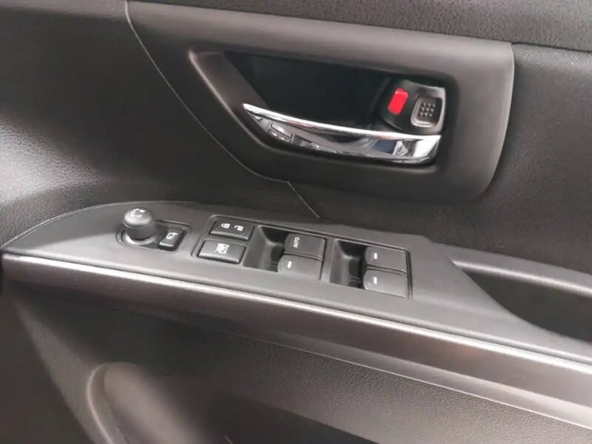 2023-suzuki-s-cross-14-boosterjet-motion-big-18