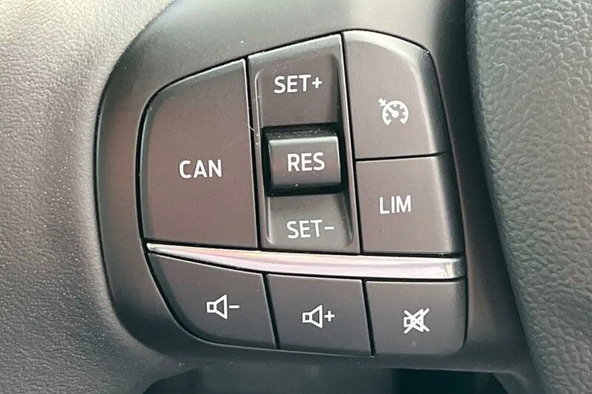 2020-ford-focus-15t-titanium-x-estate-auto-big-29
