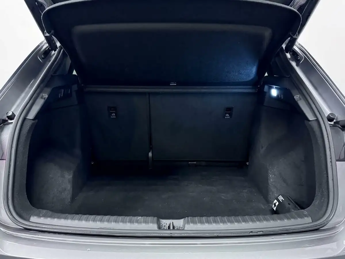 2023-audi-q4-e-tron-40e-s-line-station-wagon-big-7
