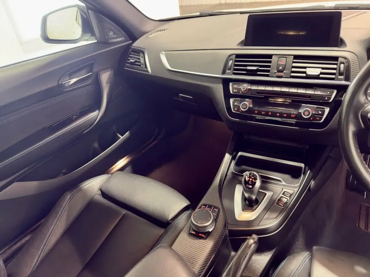 2017-bmw-2-series-30-m2-dct-big-12