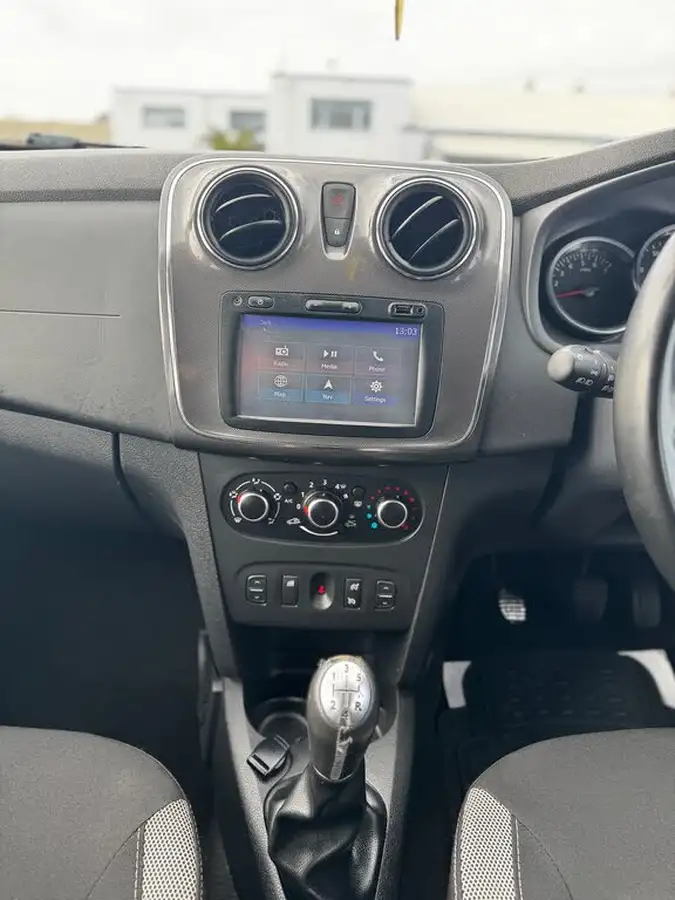 2018-dacia-sandero-stepway-09-tce-comfort-big-11