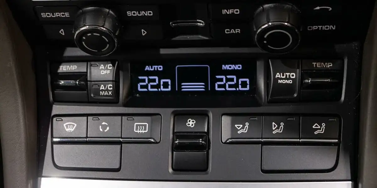 2012-porsche-911-38-carrera-s-400bhp-coupe-big-42